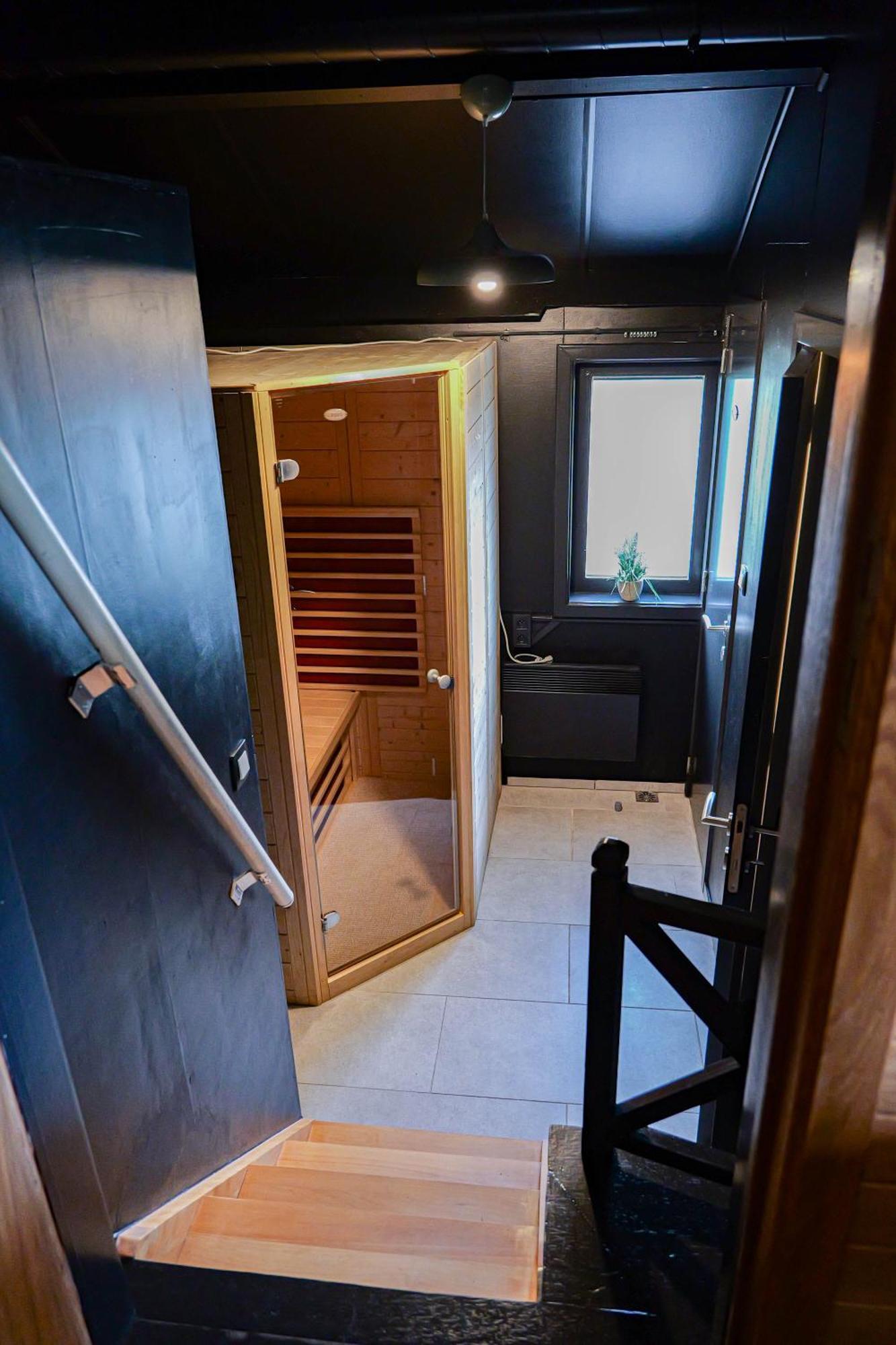 Le Colibri Spa Jacuzzi دربي المظهر الخارجي الصورة